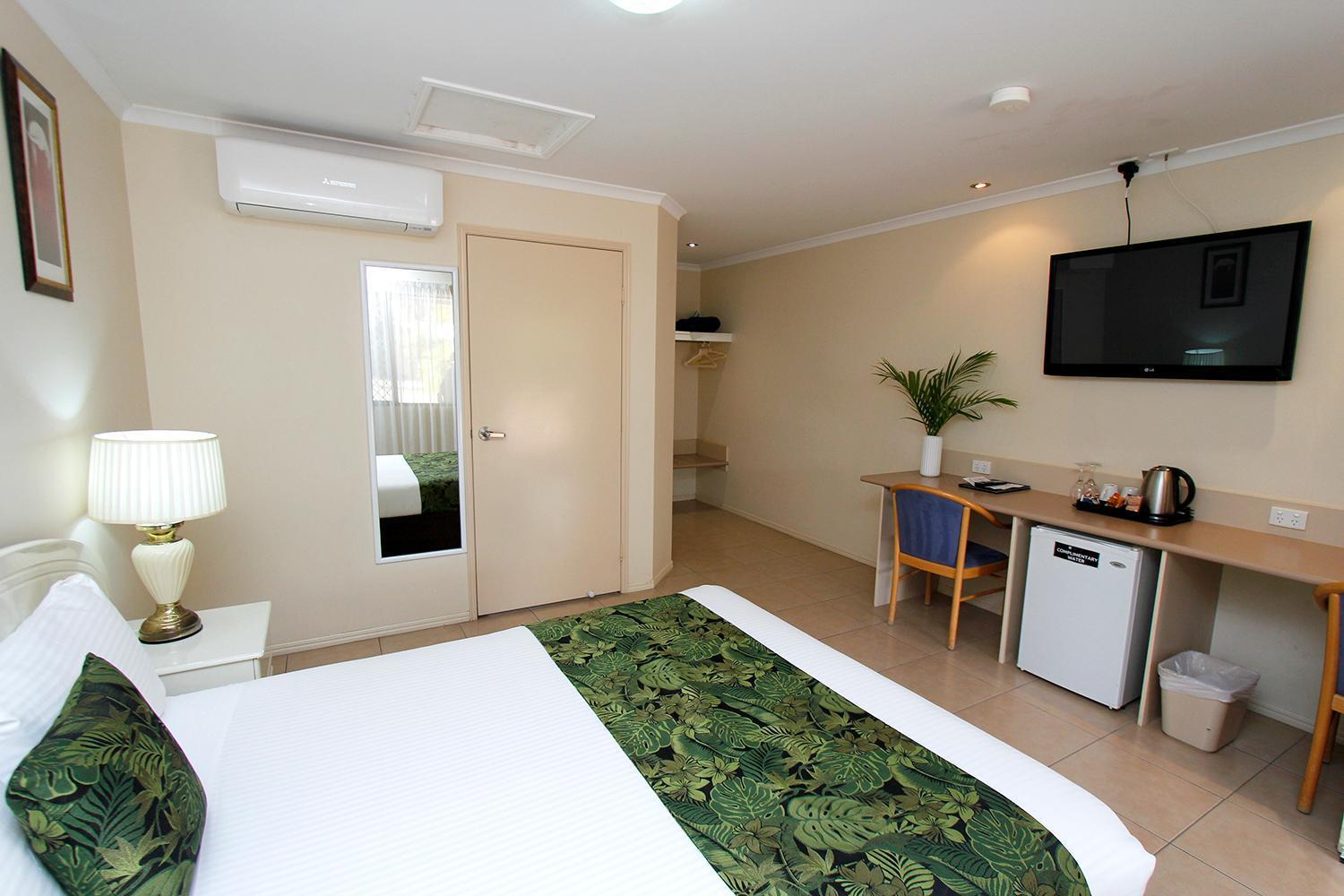 The Palms Motel Chinchilla Buitenkant foto
