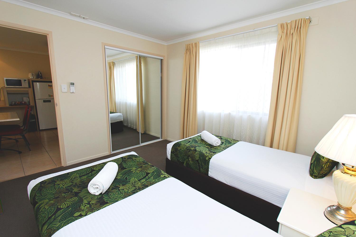 The Palms Motel Chinchilla Buitenkant foto