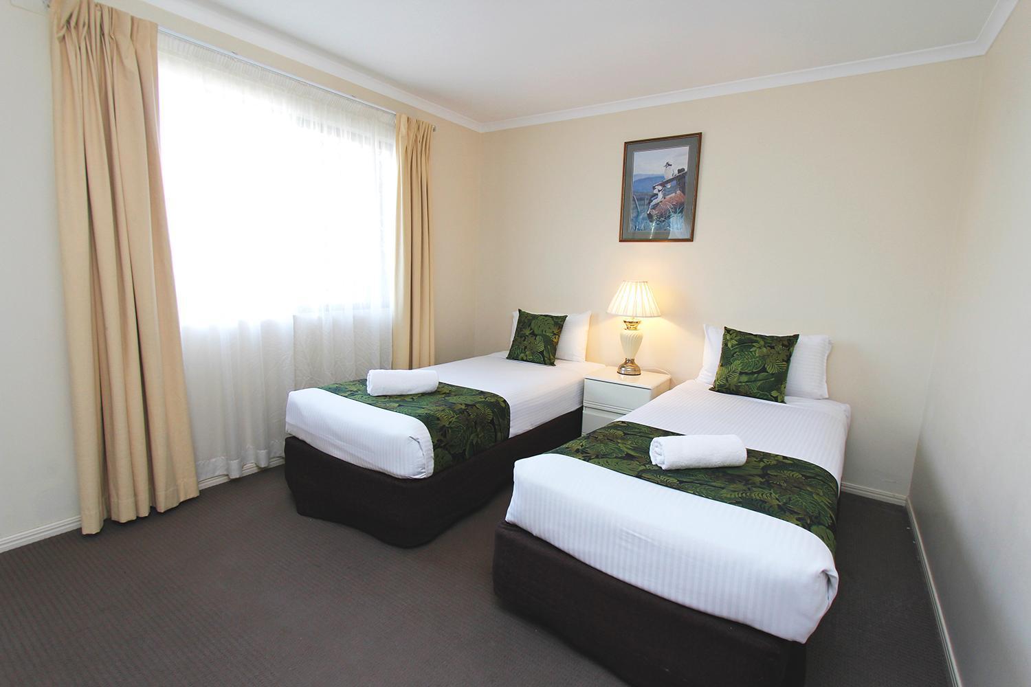 The Palms Motel Chinchilla Buitenkant foto