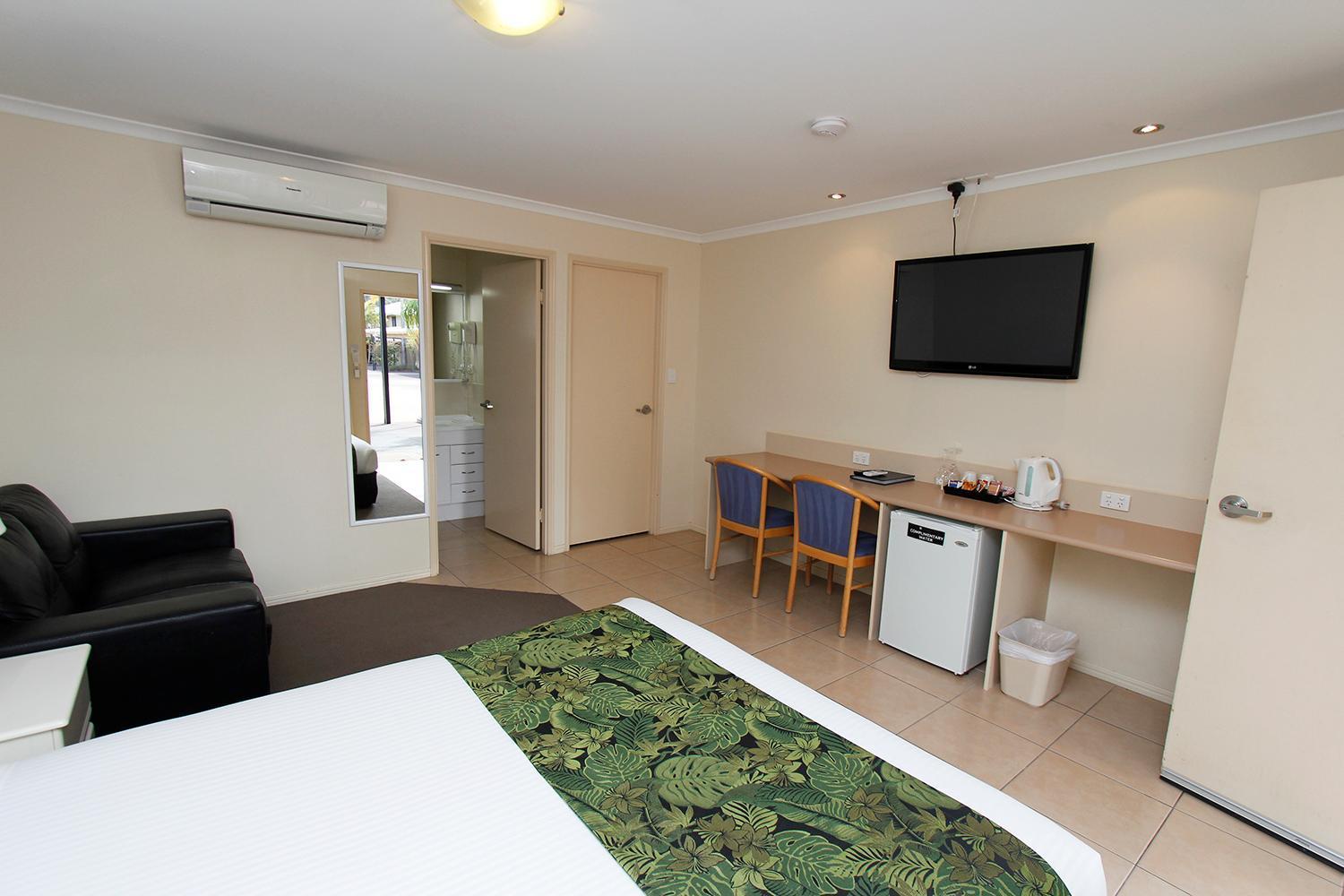 The Palms Motel Chinchilla Buitenkant foto