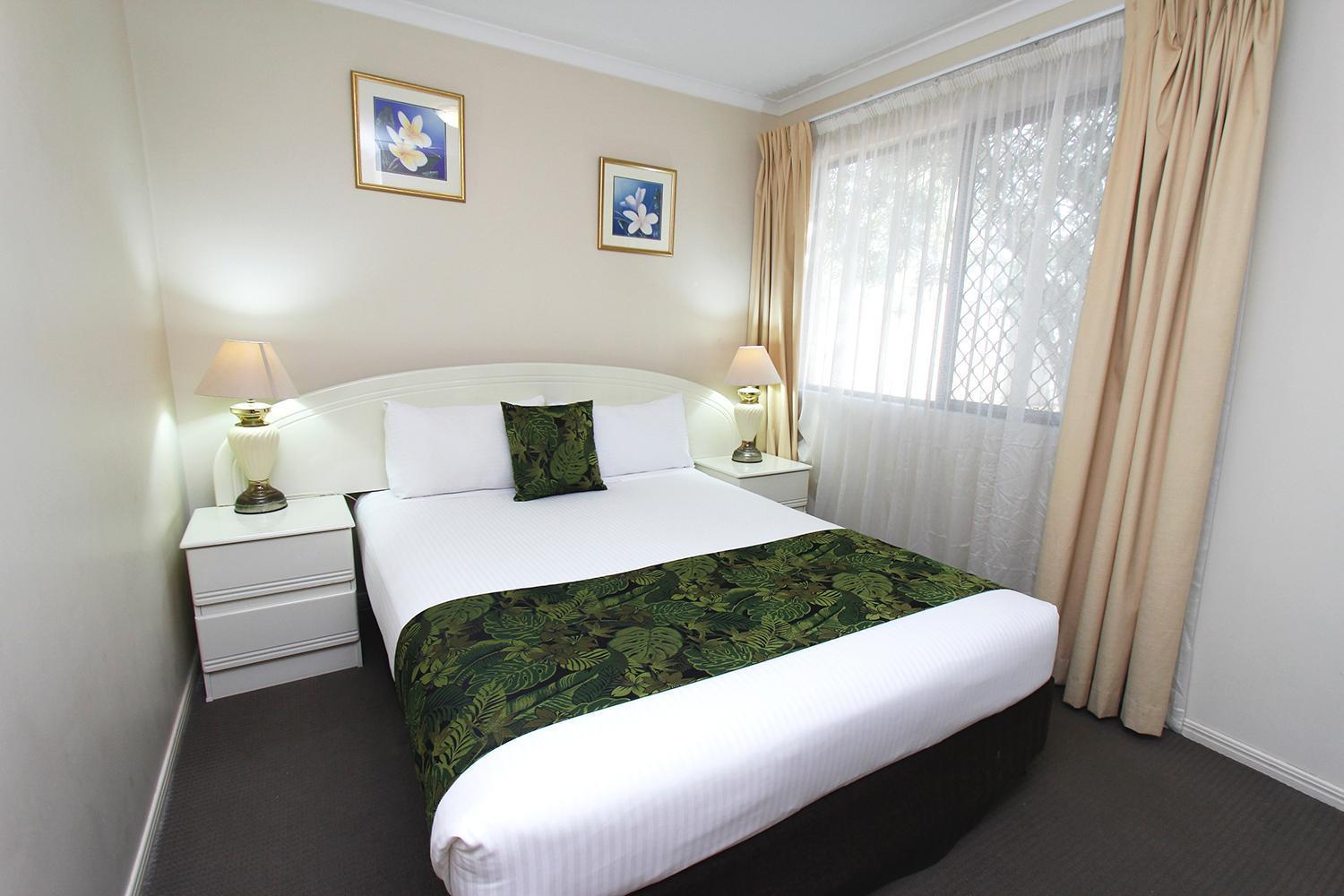 The Palms Motel Chinchilla Buitenkant foto