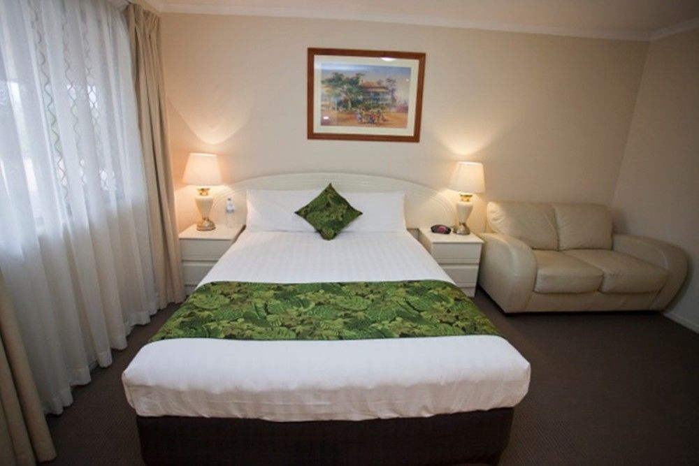 The Palms Motel Chinchilla Buitenkant foto