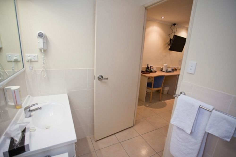 The Palms Motel Chinchilla Buitenkant foto